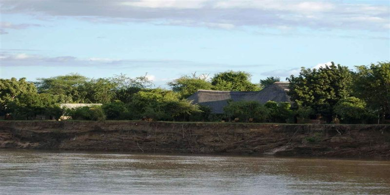 Luangwa river camp