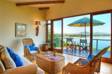 Pumulani Luxury Beach Lodge