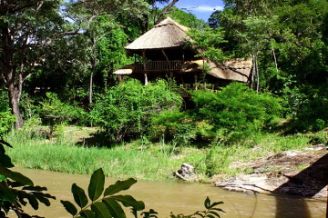 Bua River Lodge